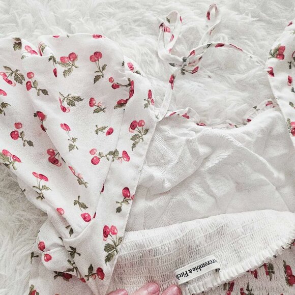 Abercrombie & Fitch Square Neck Puff Sleeve Top Cherry Print - Picture 4 of 4